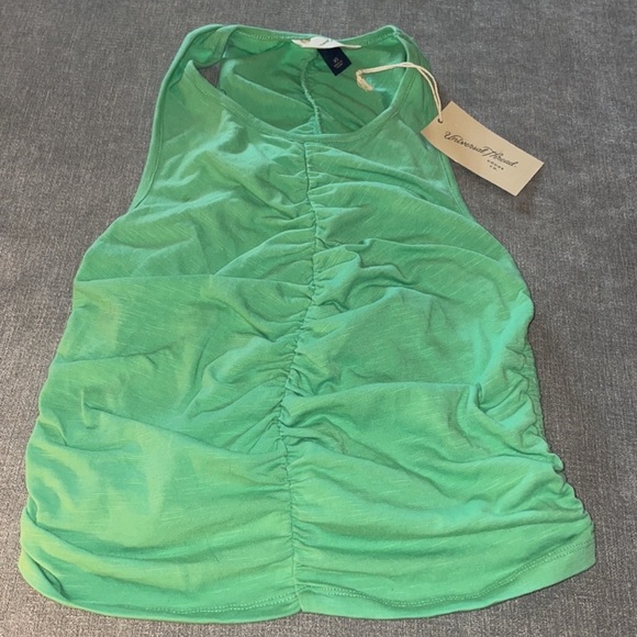 Universal Thread Women's Green Ruched Top - Picture 3 of 4
